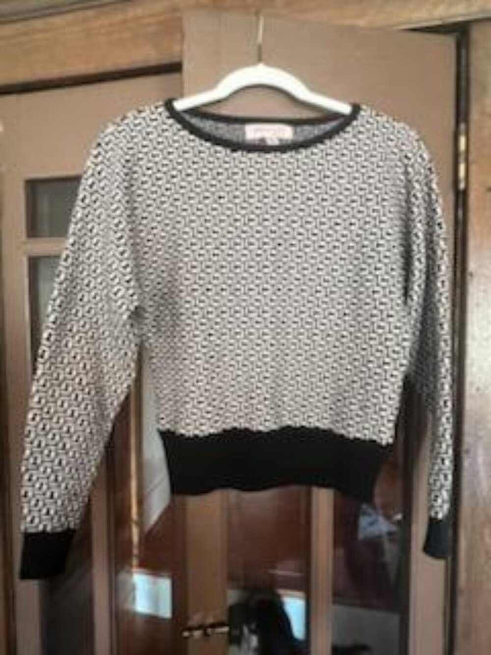 Philosophy Black & White Geometric Pattern Cropped Sweater Top, XS